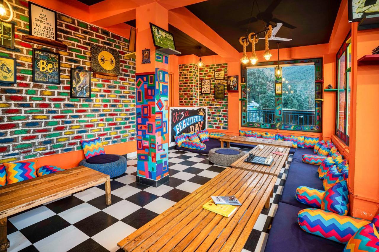 Flyaway Hostel แมคลอยด์กันจ์ ภายนอก รูปภาพ