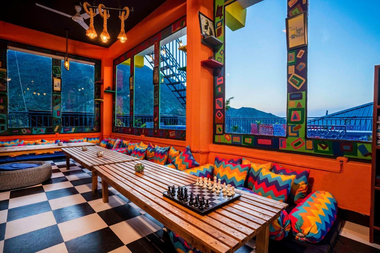 Flyaway Hostel แมคลอยด์กันจ์ ภายนอก รูปภาพ